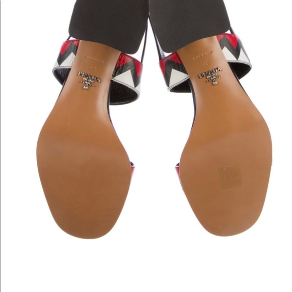 Prada chevron saffiano sandals size 42 - Picture 4 of 5